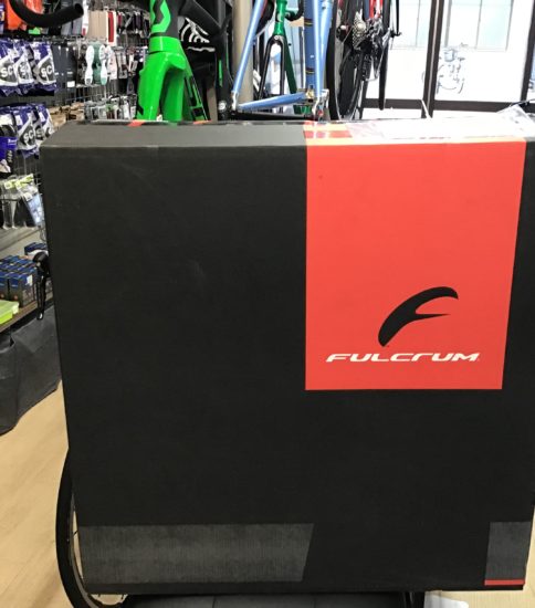 FULCRUM Racing ZERO Competizone REDCUSTOM 入荷しました。